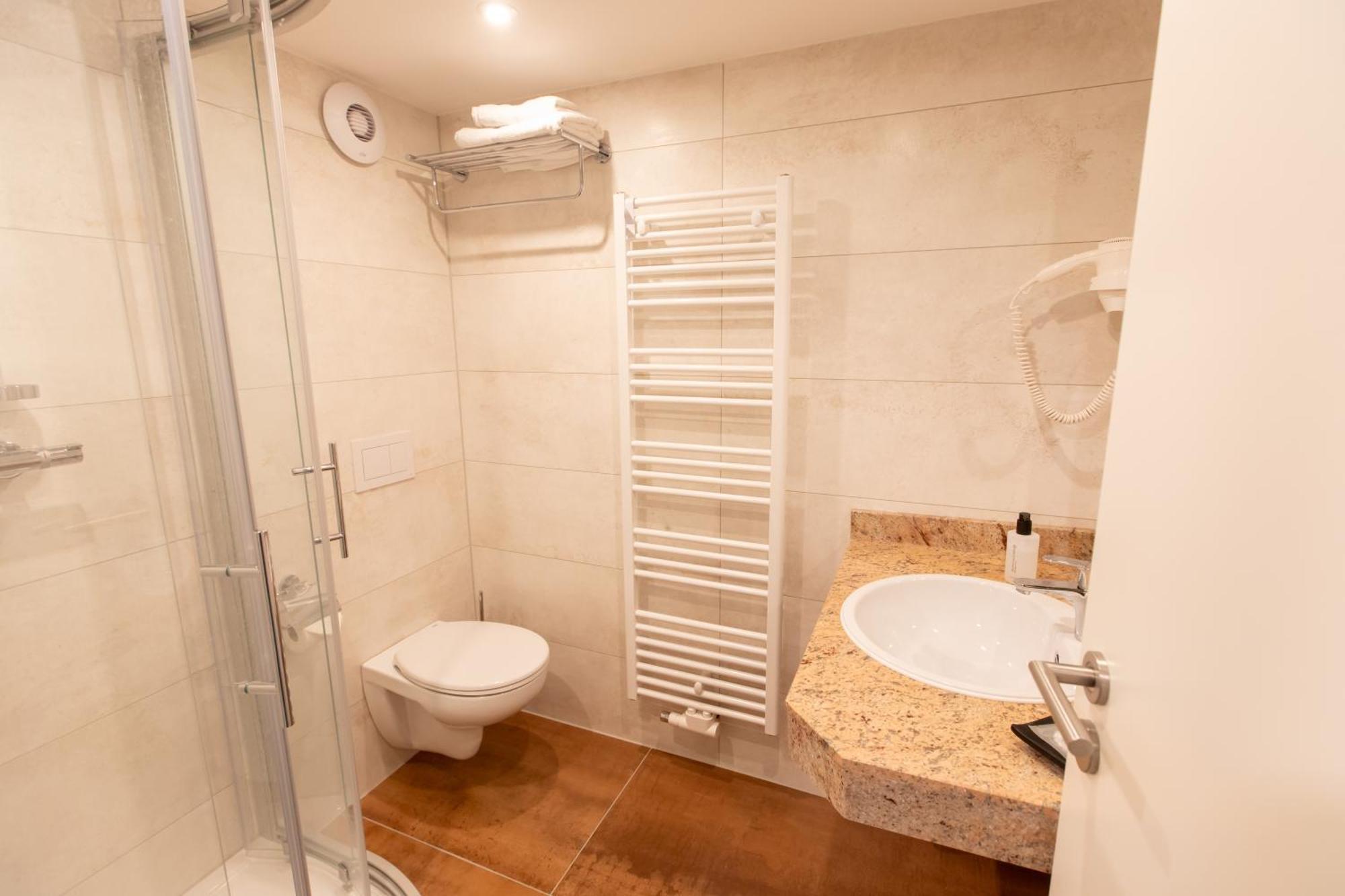 Hotel Gasthof Gose Ziegenhagen エクステリア 写真